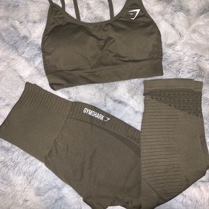 Gymshark seamless crop leggings and bra size M